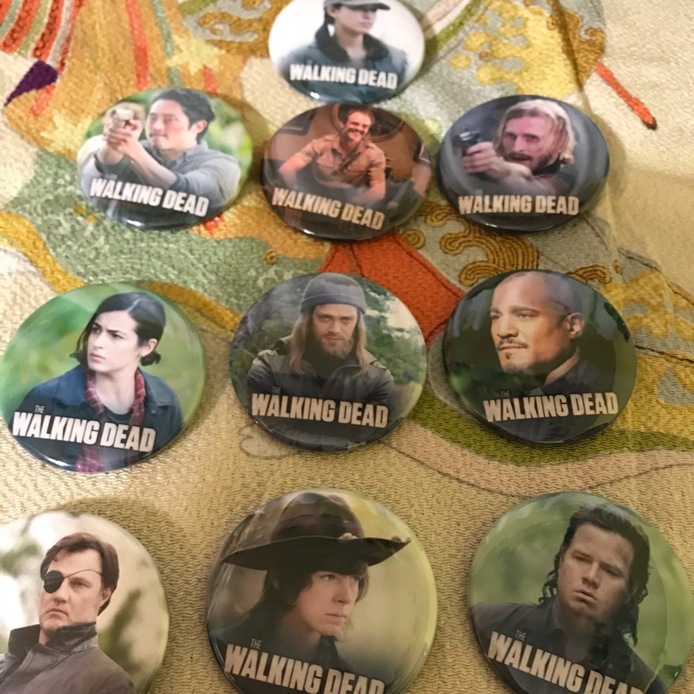 Walking dead buttons